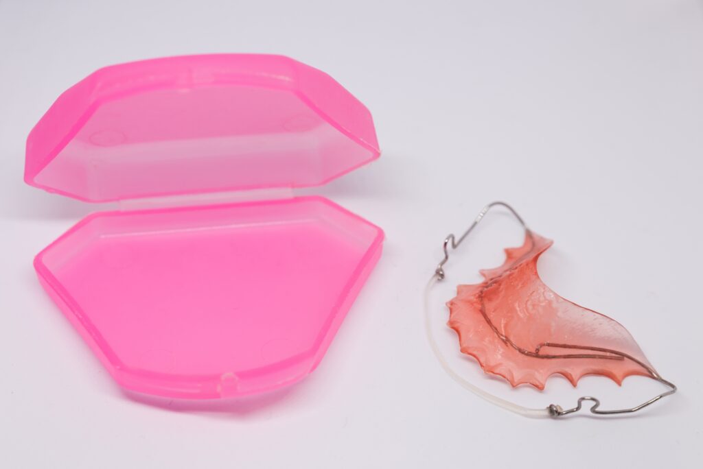 プレート型（ベッグタイプ）のリテーナー