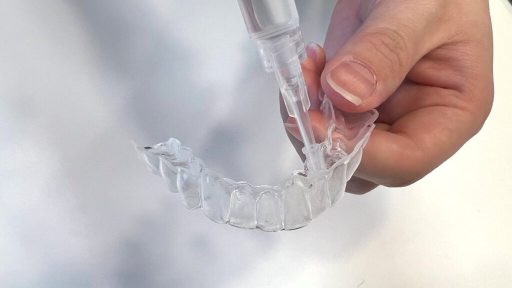 マウスピース矯正の場合のホワイトニング